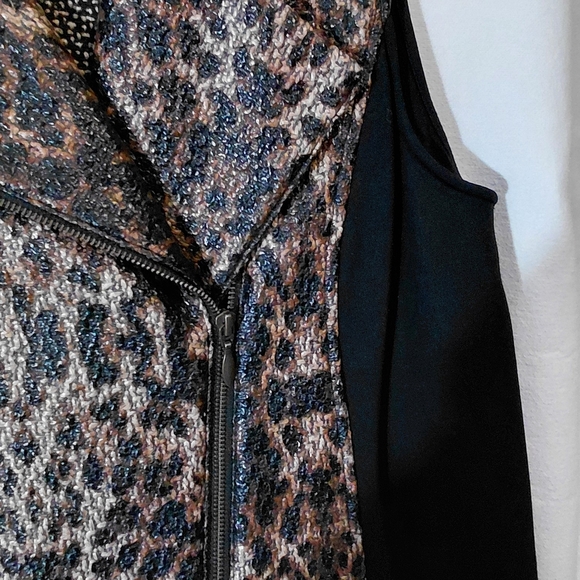 Chico's Leopard Print Zip Vest Top - Picture 7 of 15